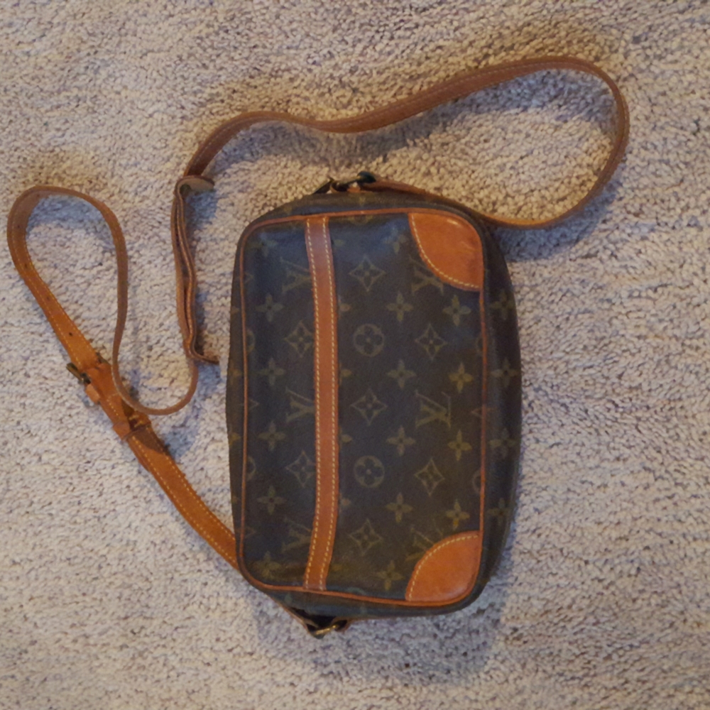 Shoulder Purse- Louis Vuitton